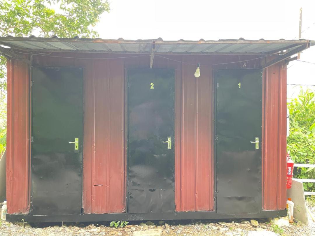 Отель Gunung Medan Glamping & Cafe Кангар Экстерьер фото
