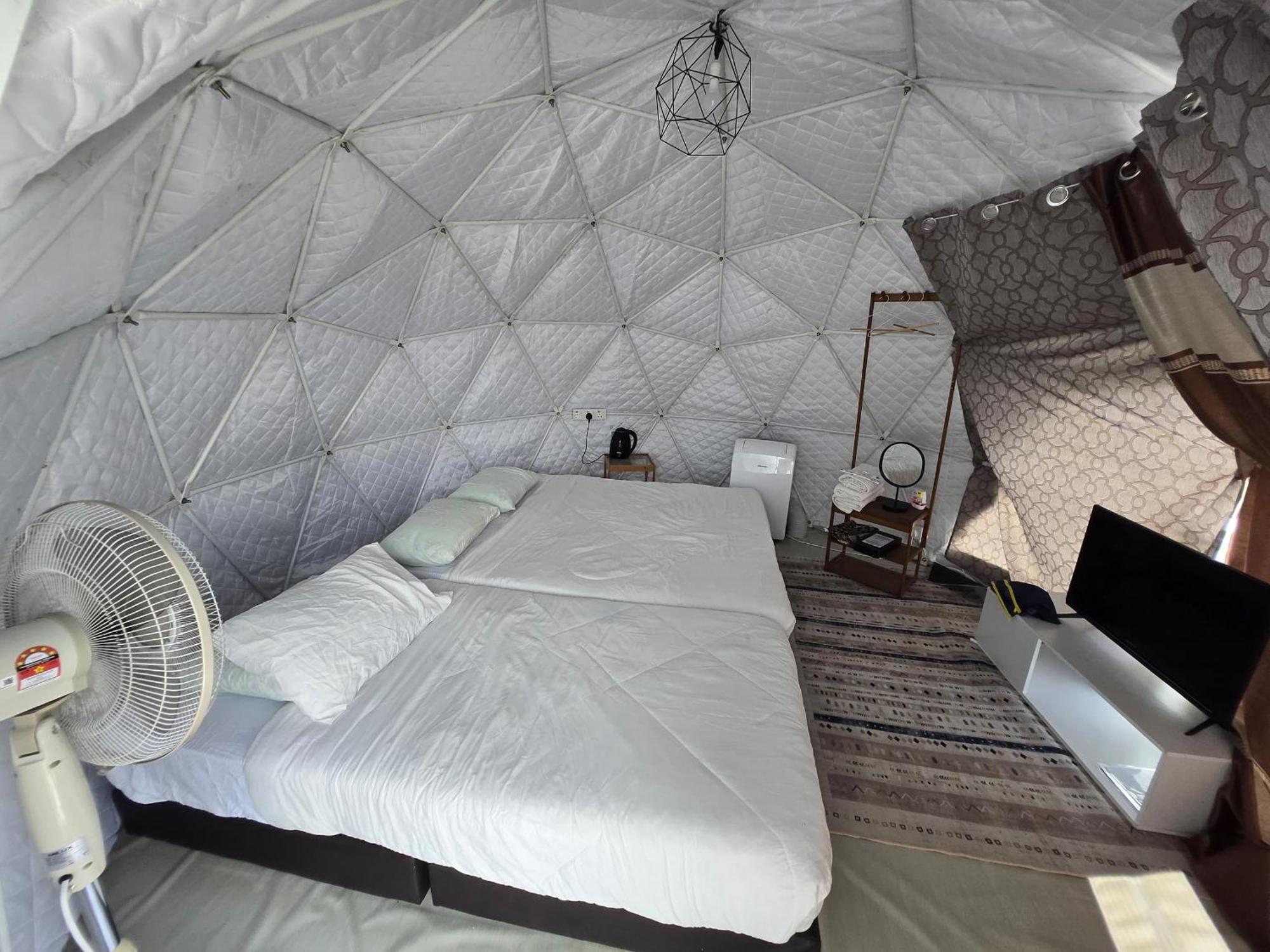Отель Gunung Medan Glamping & Cafe Кангар Экстерьер фото