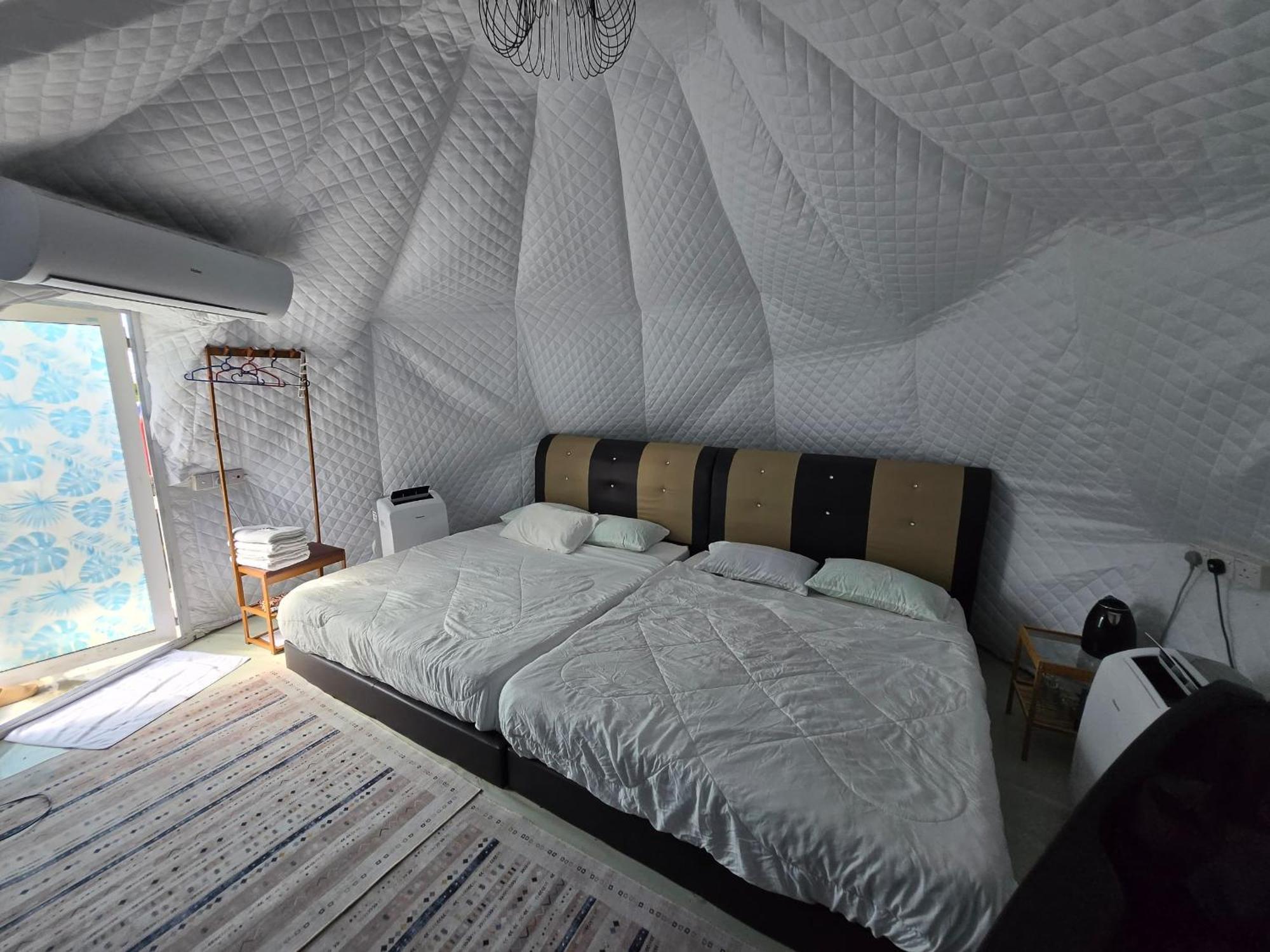 Отель Gunung Medan Glamping & Cafe Кангар Экстерьер фото