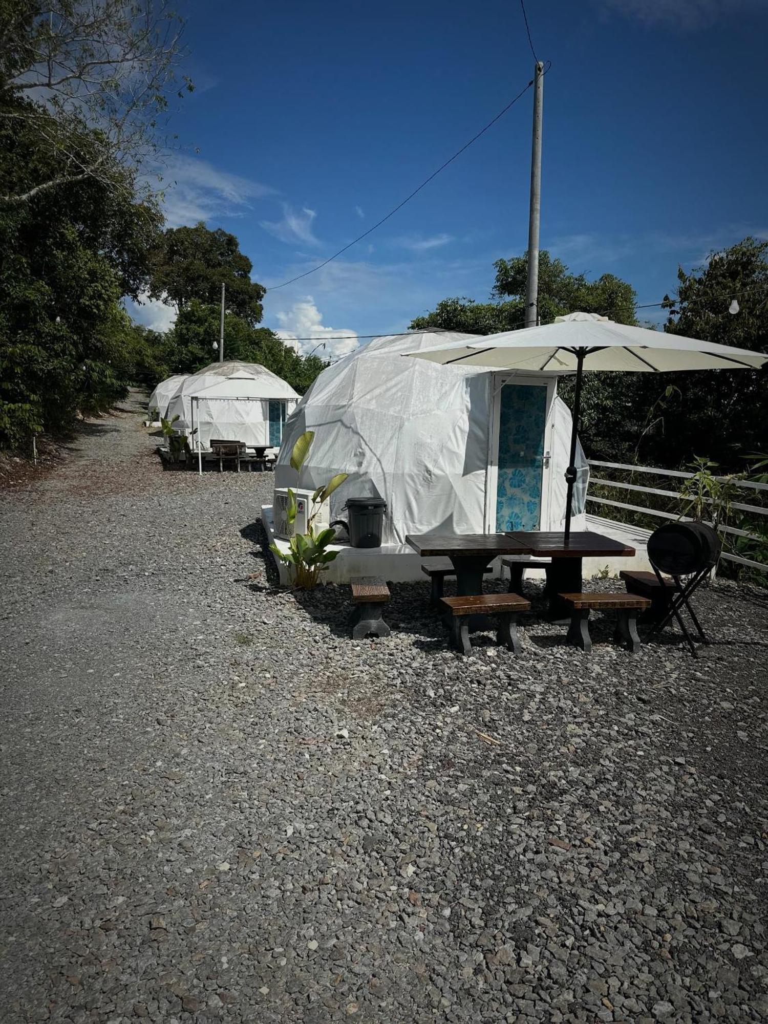 Отель Gunung Medan Glamping & Cafe Кангар Экстерьер фото
